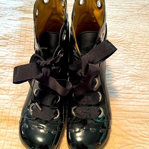 NWOT John Fluevog Pandora shoes size 8